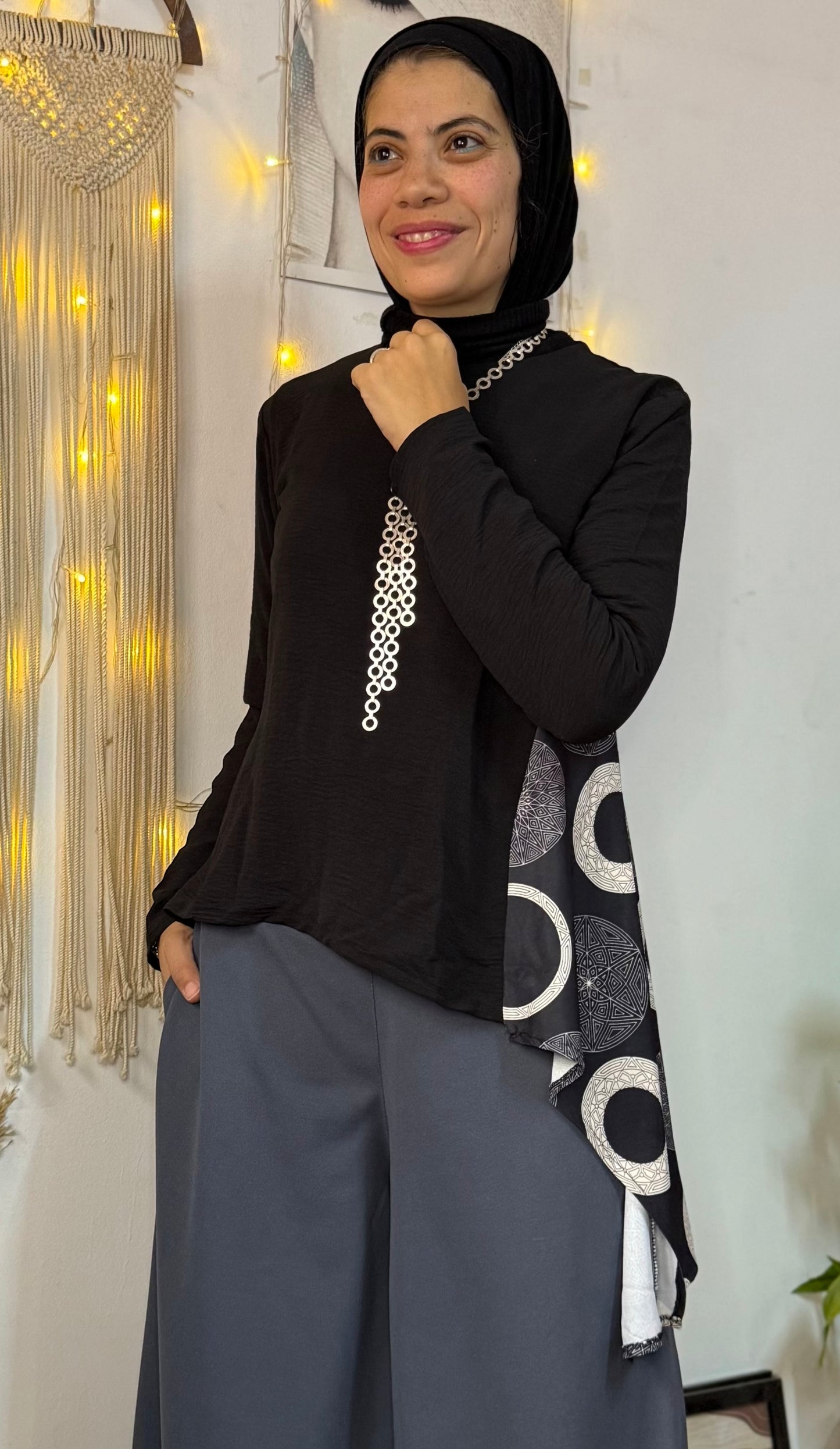 Floral blouse بلوزه بقصه منقوشه