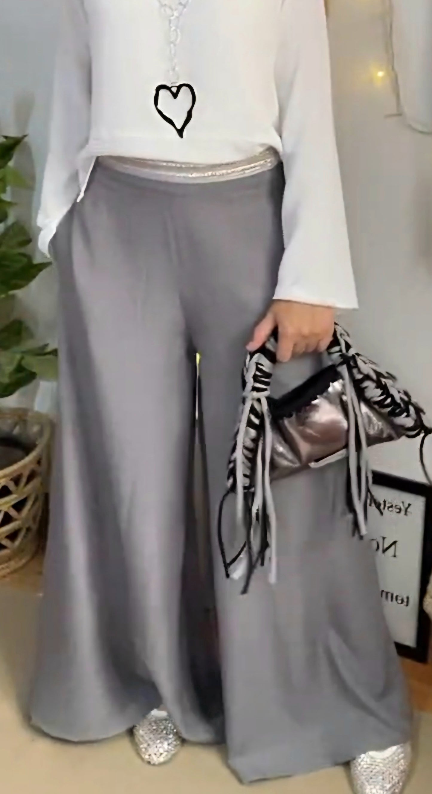 Double wide leg pants s25