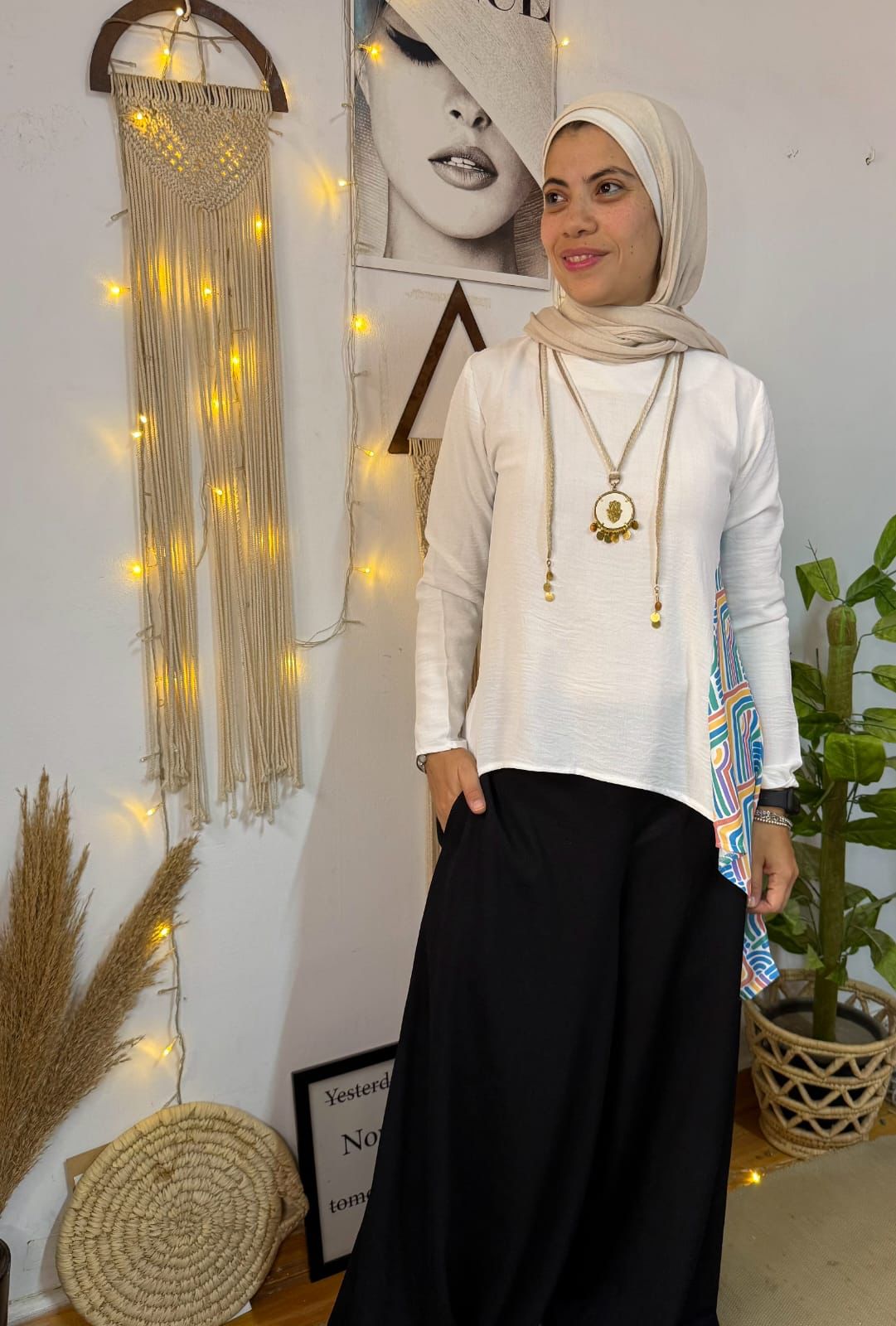 Floral blouse بلوزه بقصه منقوشه