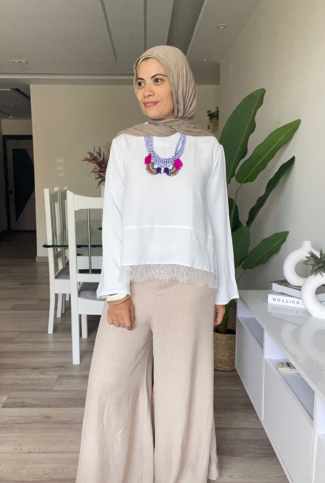 بلوزه بقصه دانتيل