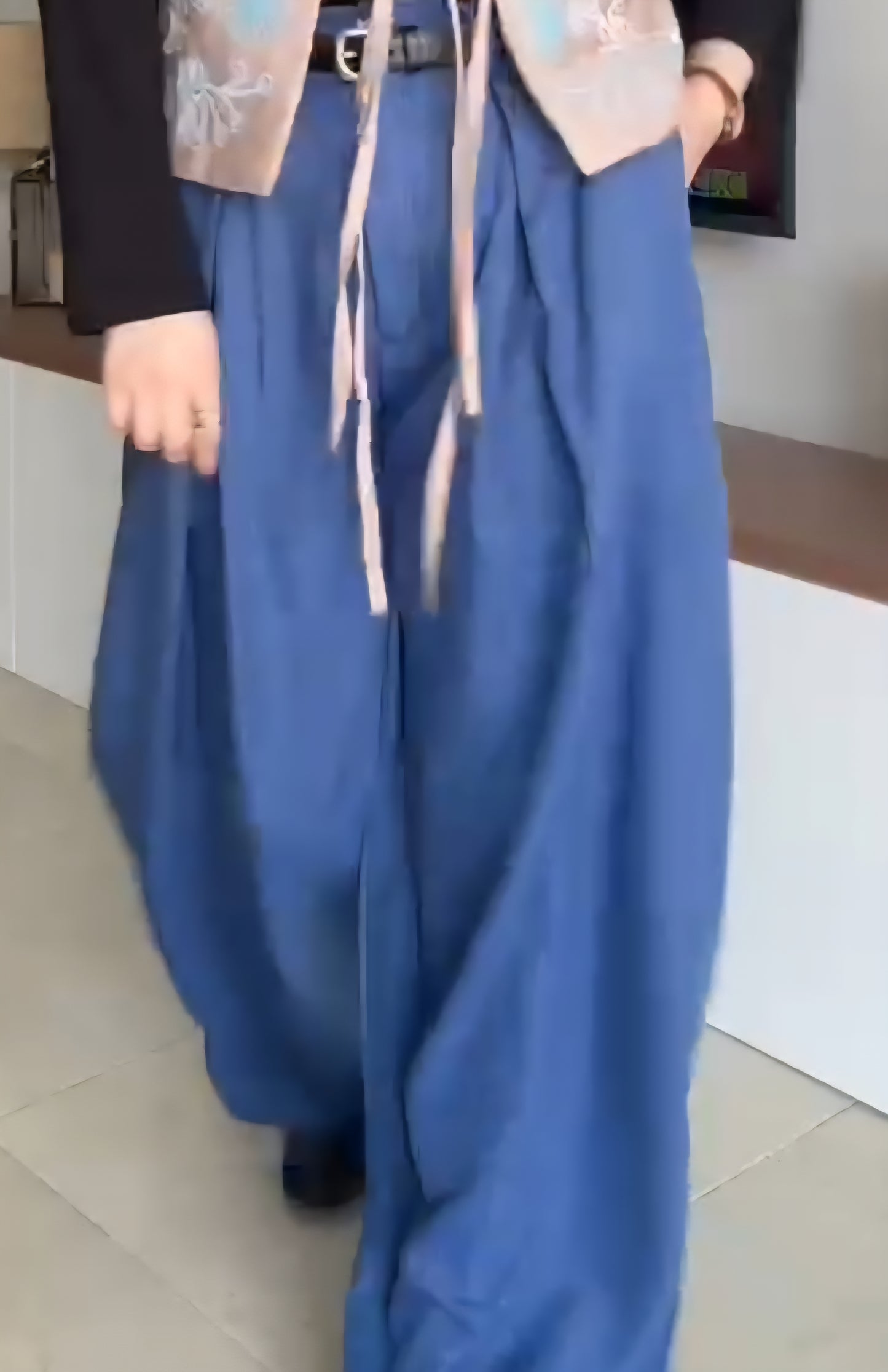 Pleated pants بنطلون بكسره