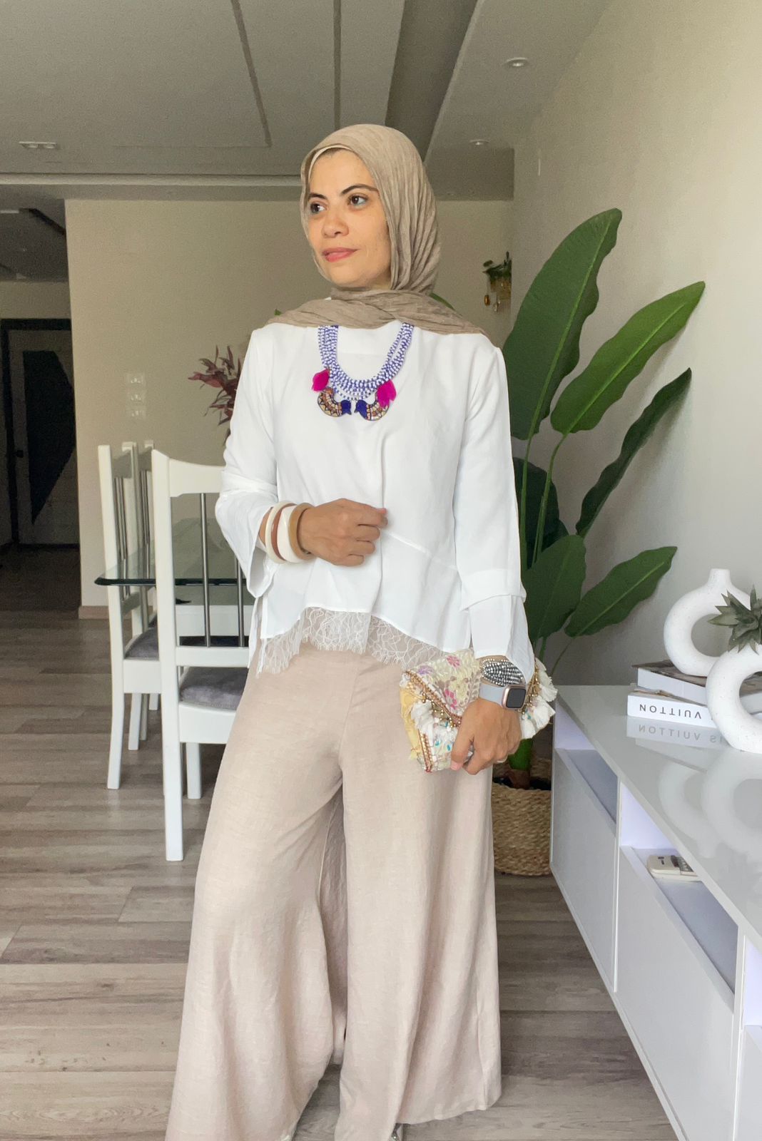 بلوزه بقصه دانتيل